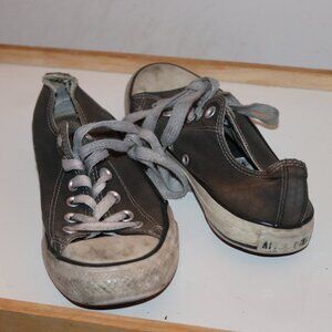 Gray Lowtop Converse size 8.5